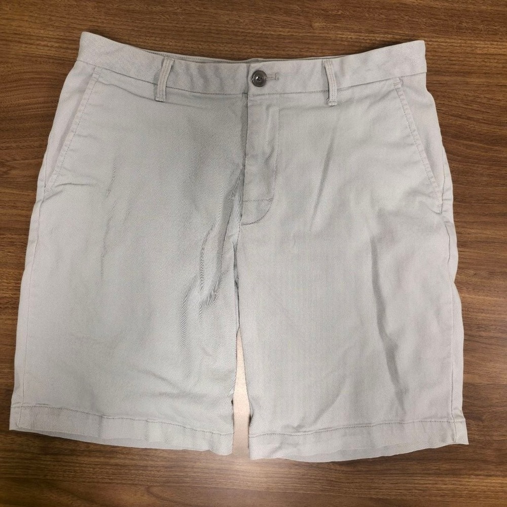Izod Saltwater Men's Shorts - Light Gray, Size 30